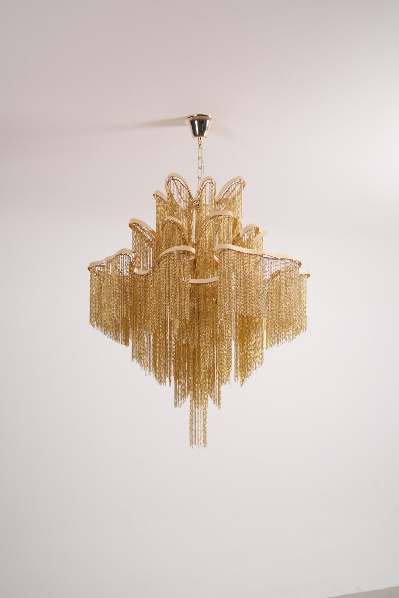 Noririne Stream Chain Chandelier