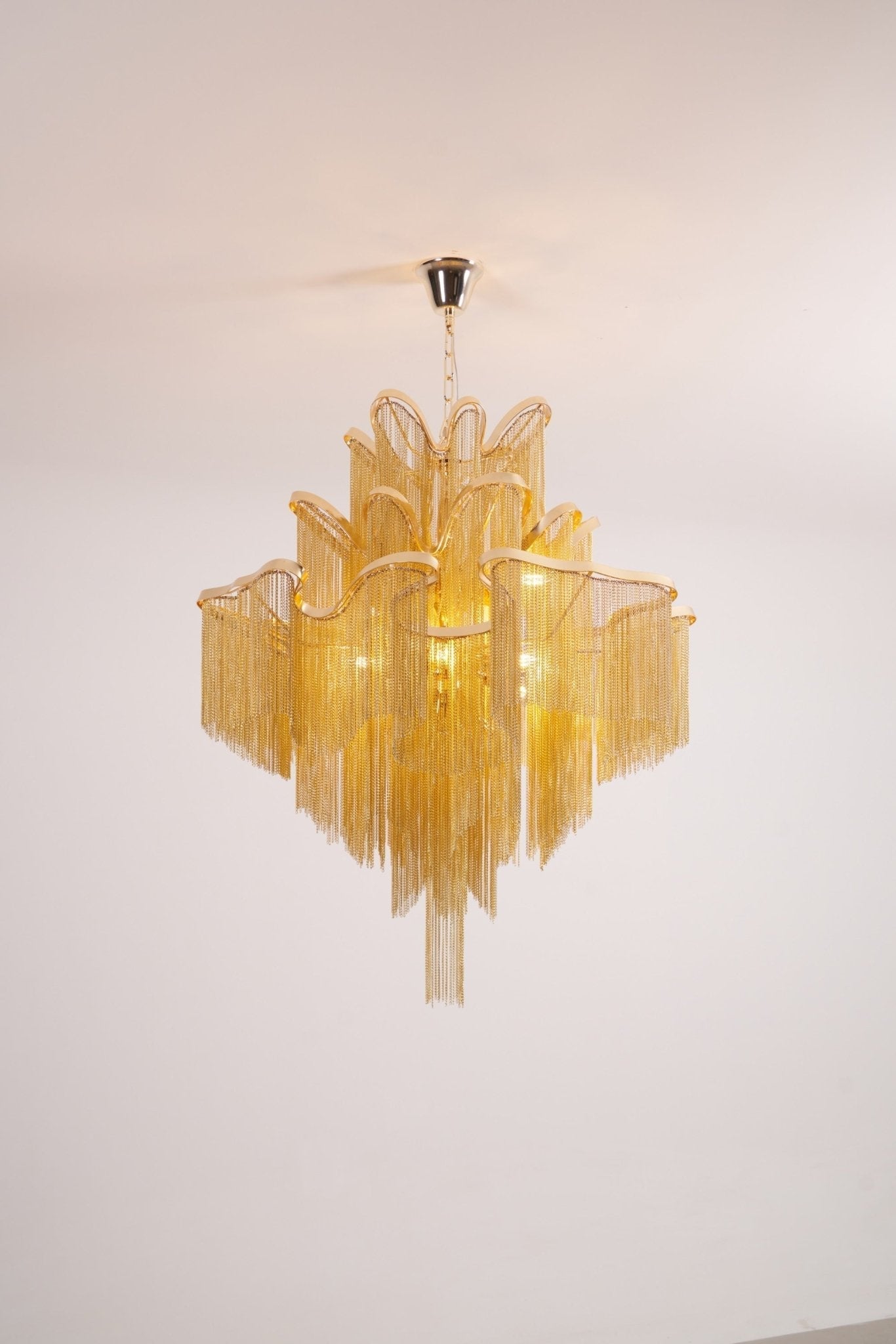 Noririne Stream Chain Chandelier