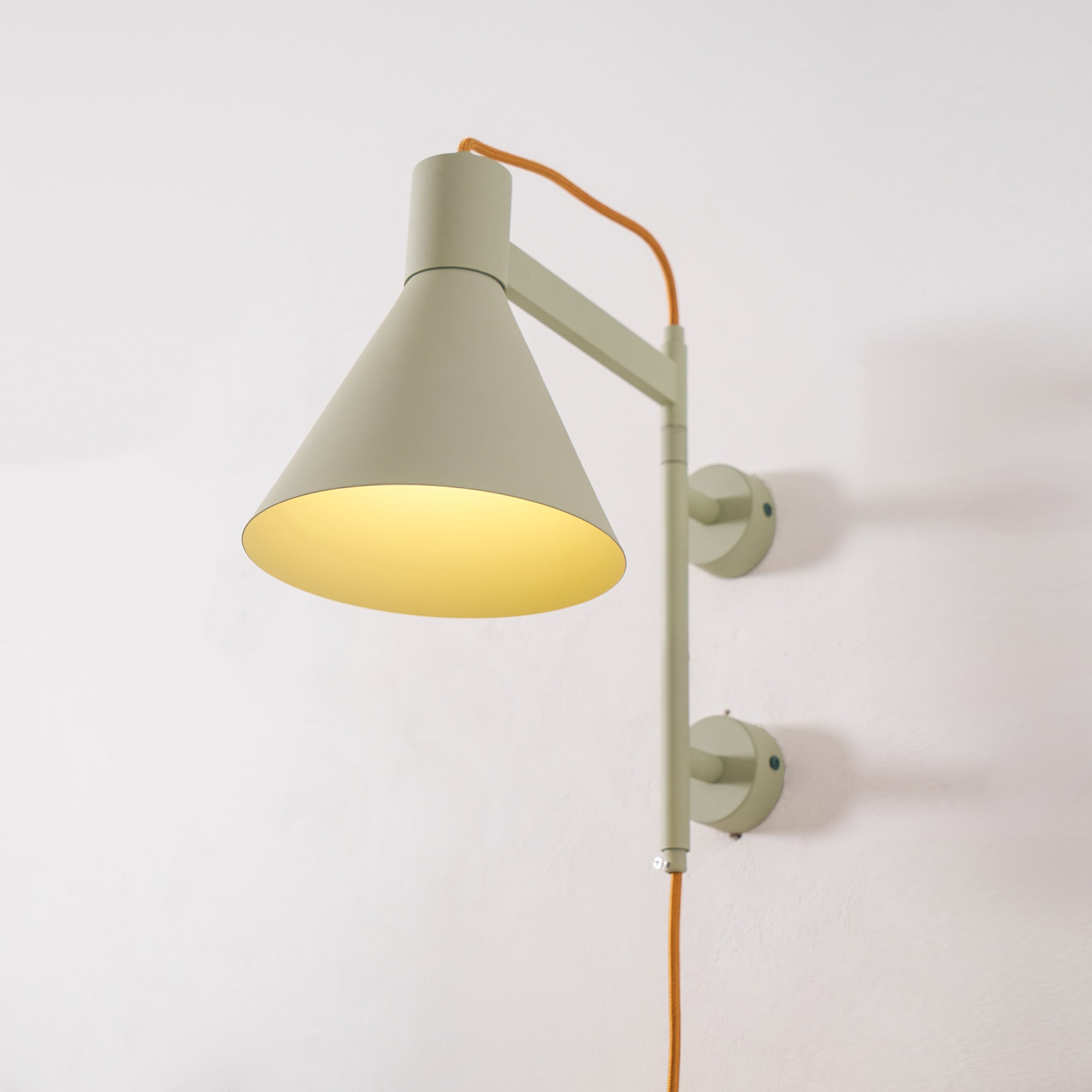Avenirise Wall Lamp