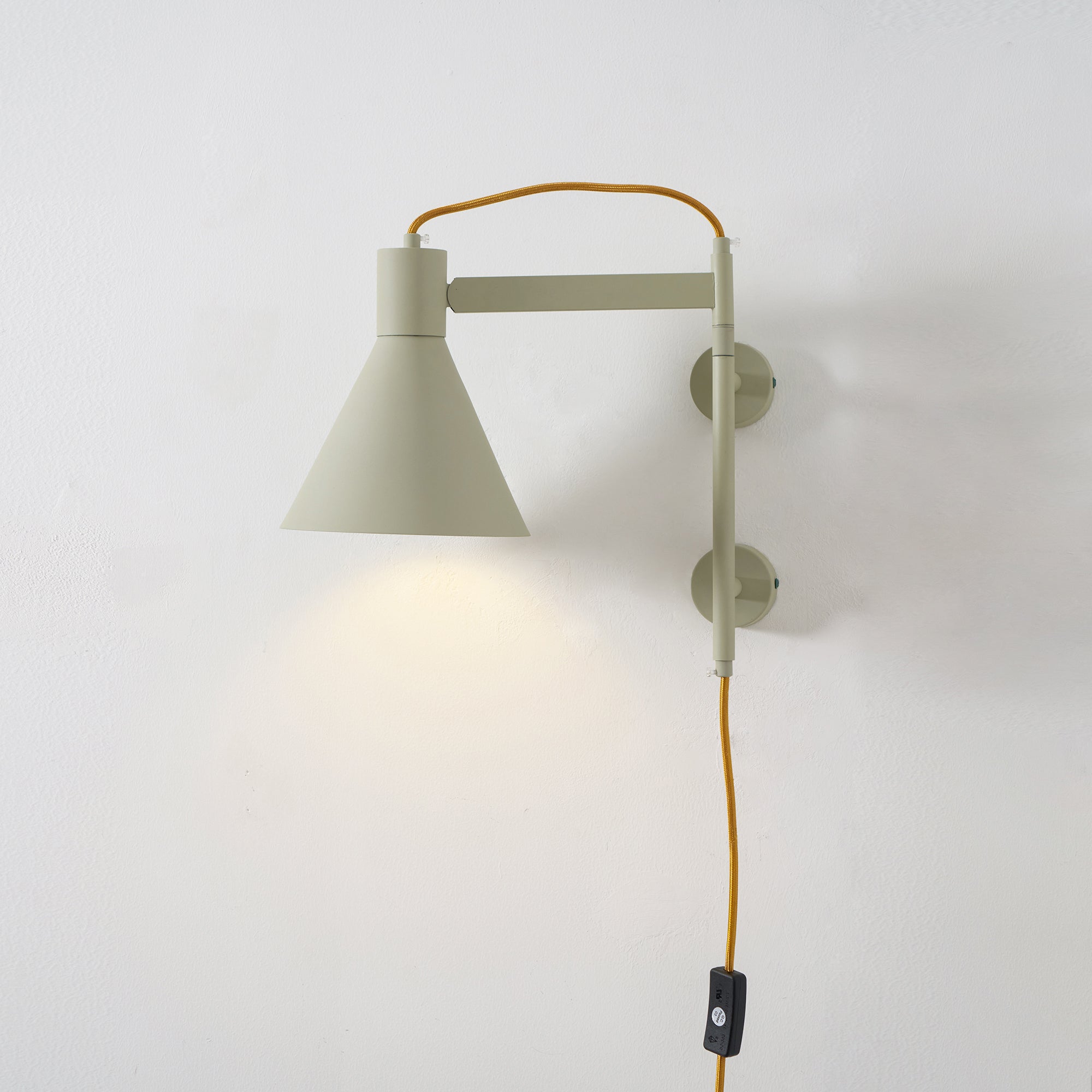 Avenirise Wall Lamp