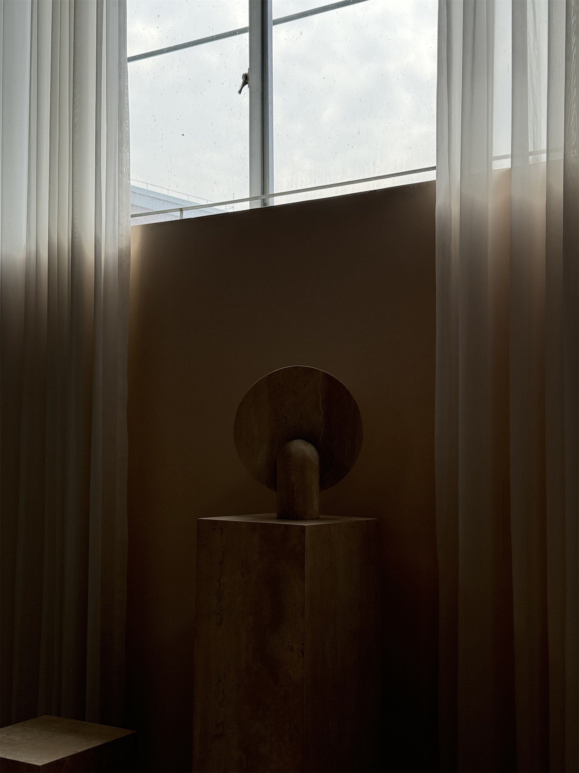 Calelora Table Lamp