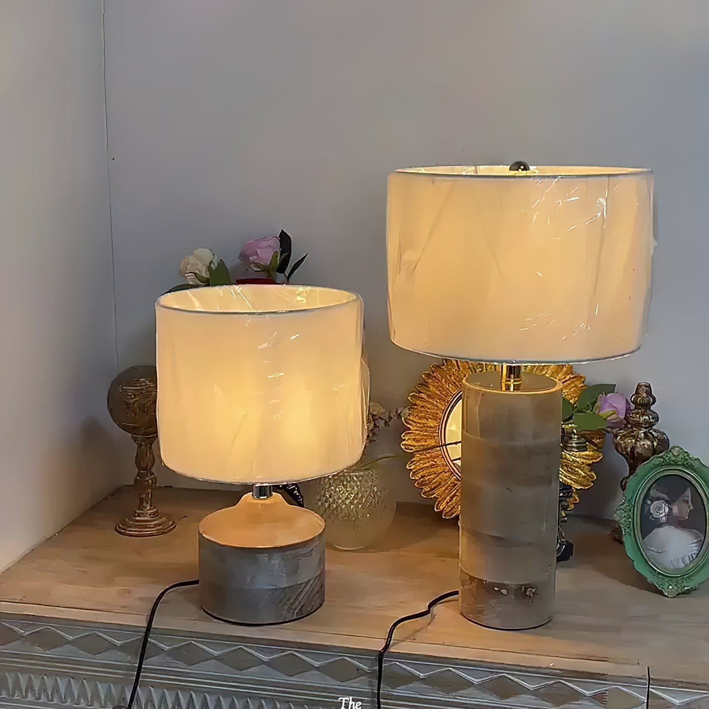 Orelaelia Table Lamp