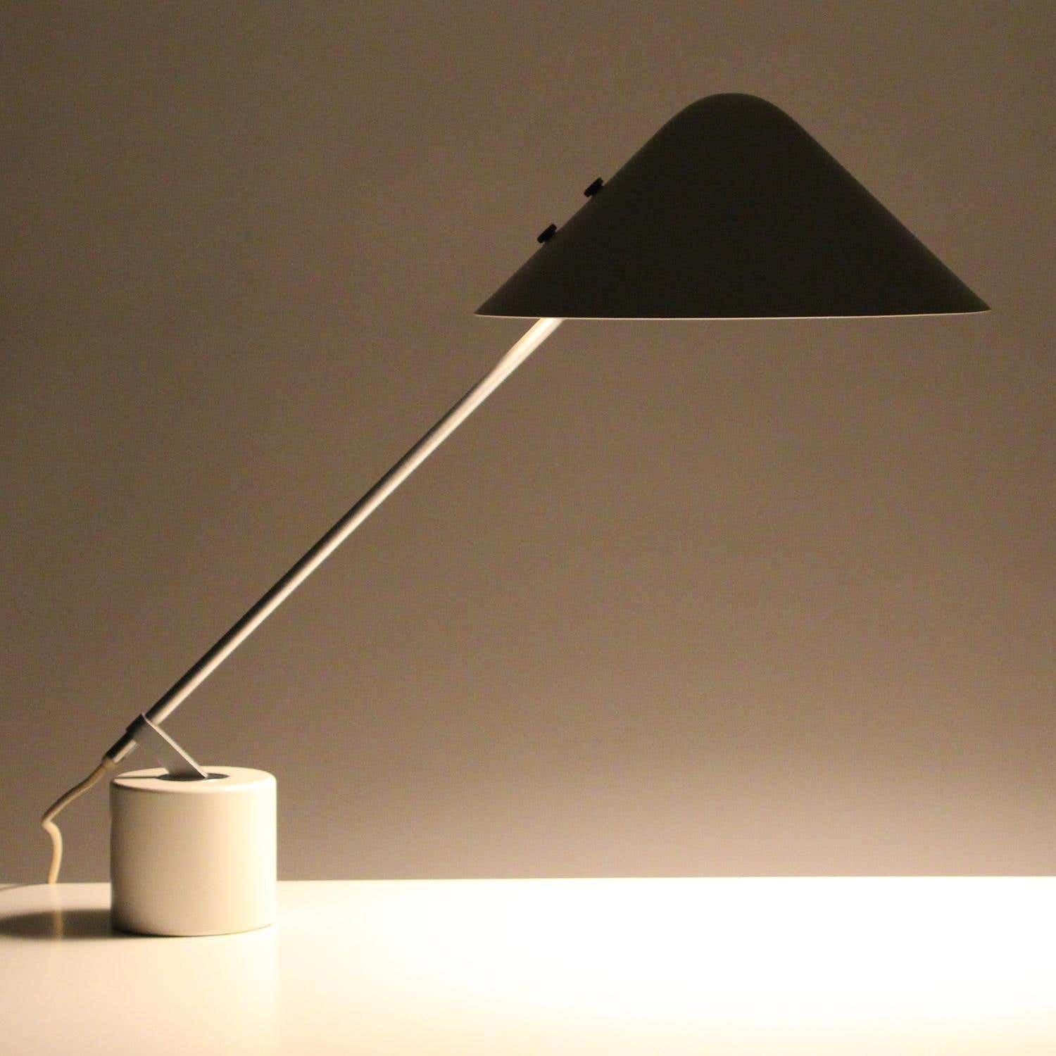 Yule Small Hat Table Lamp