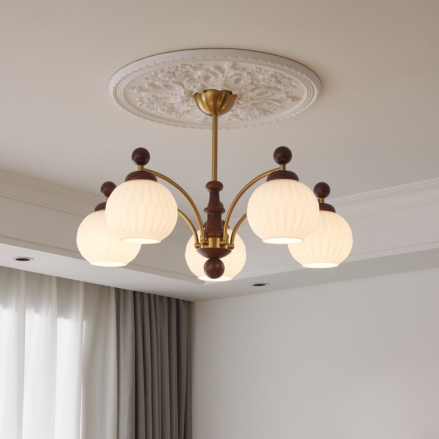 Vedoror Traditional Classic Orb Wood Glass Chandelier