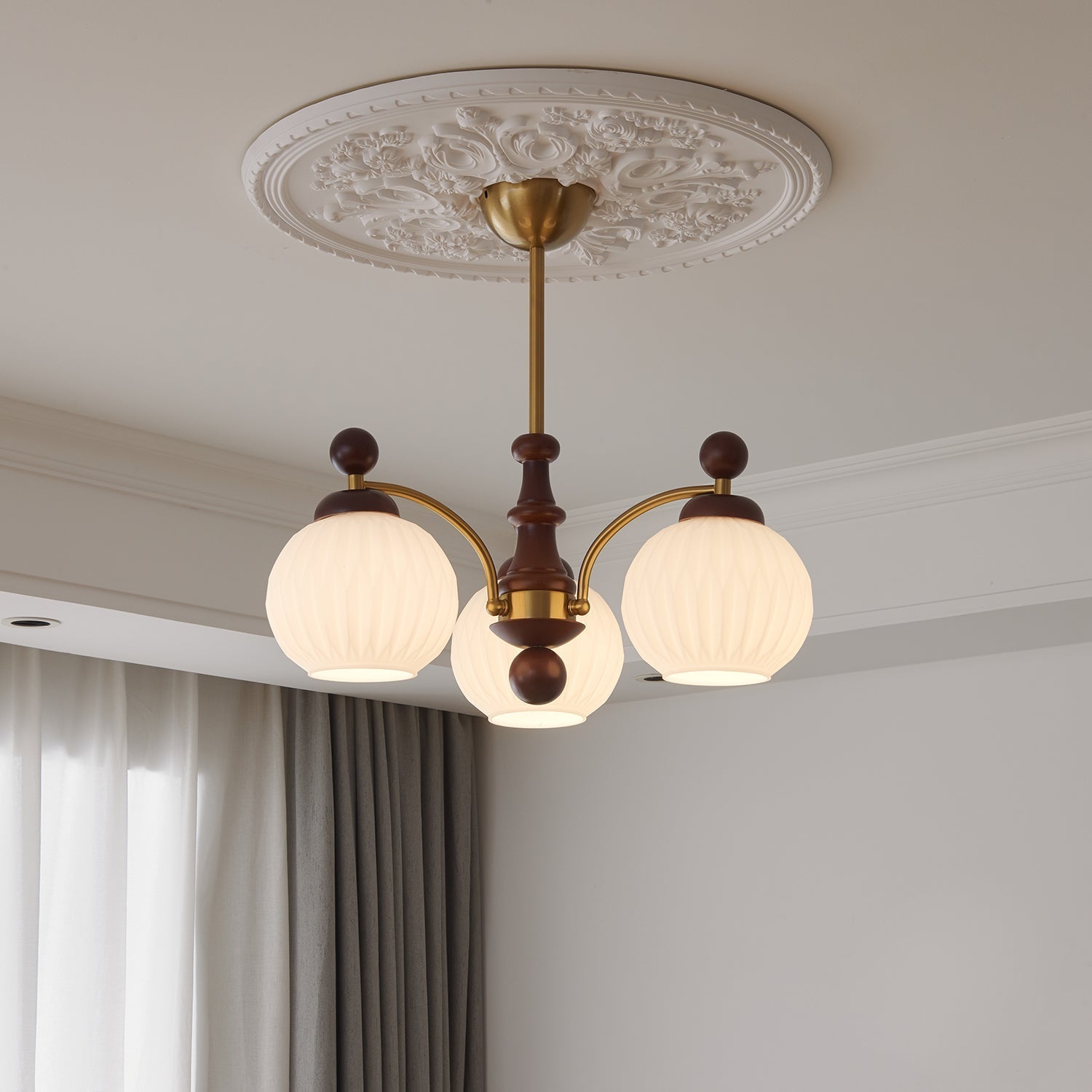 Vedoror Traditional Classic Orb Wood Glass Chandelier
