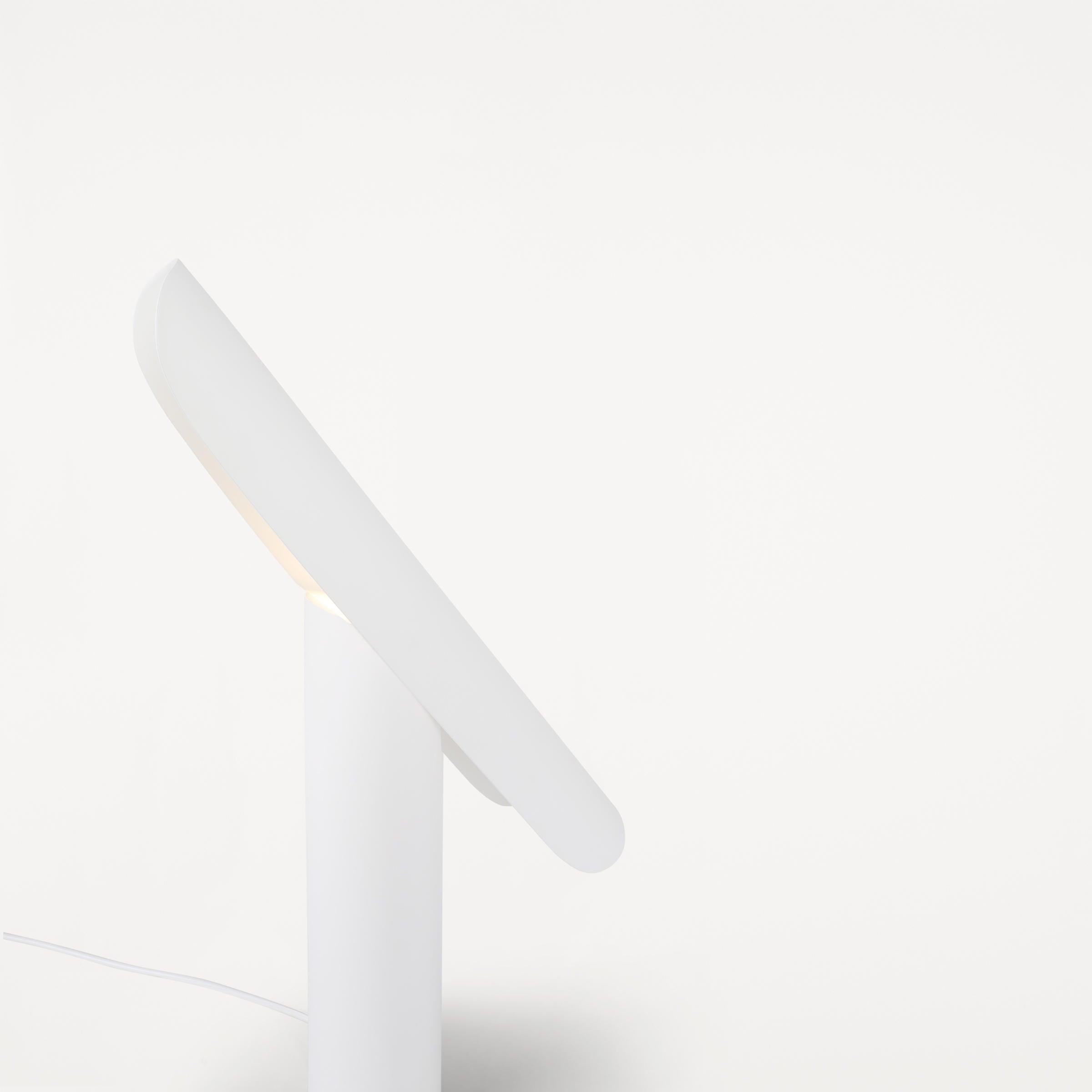 Zenice Minimalist Table Lamp