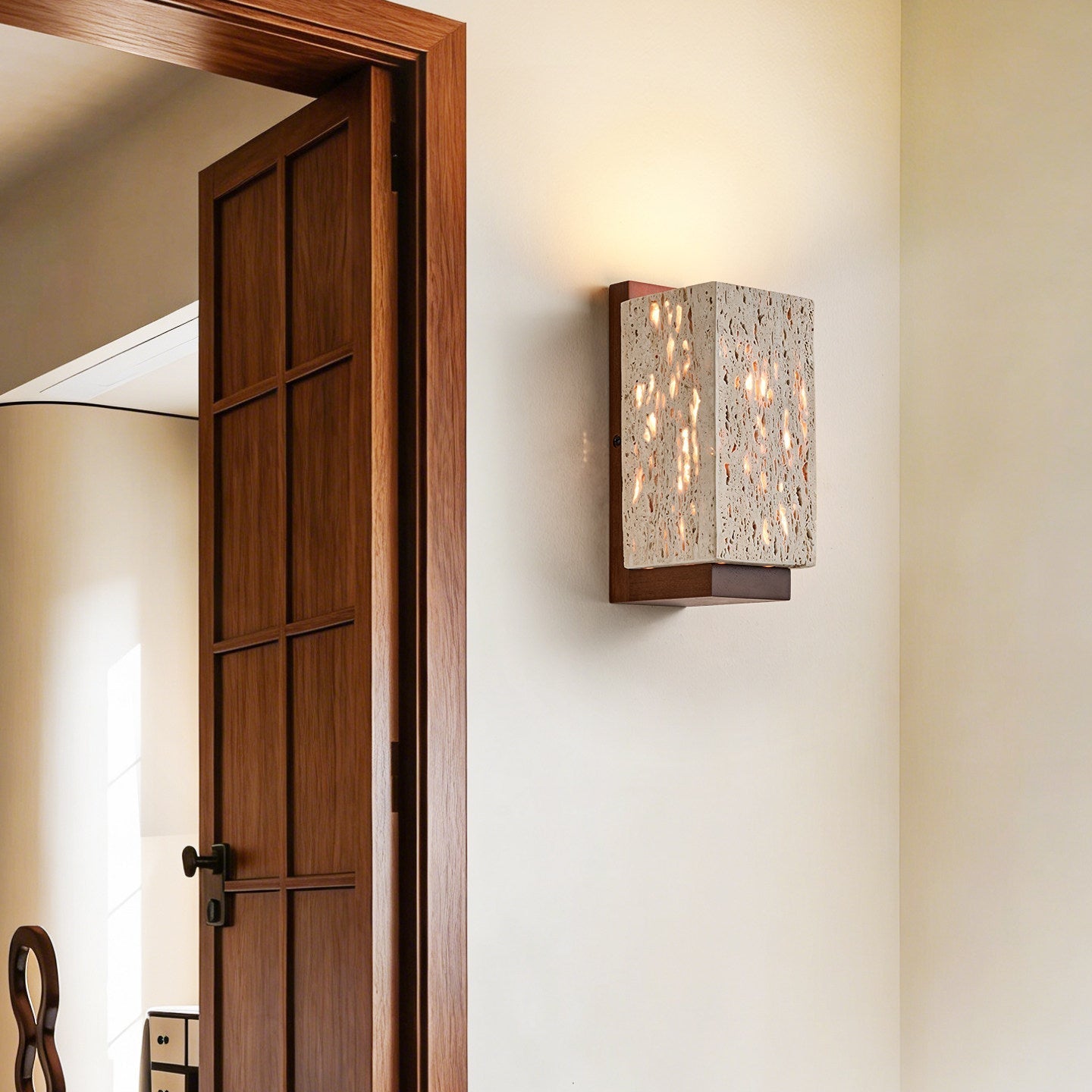 Velivaya Glow Corner Wall Light