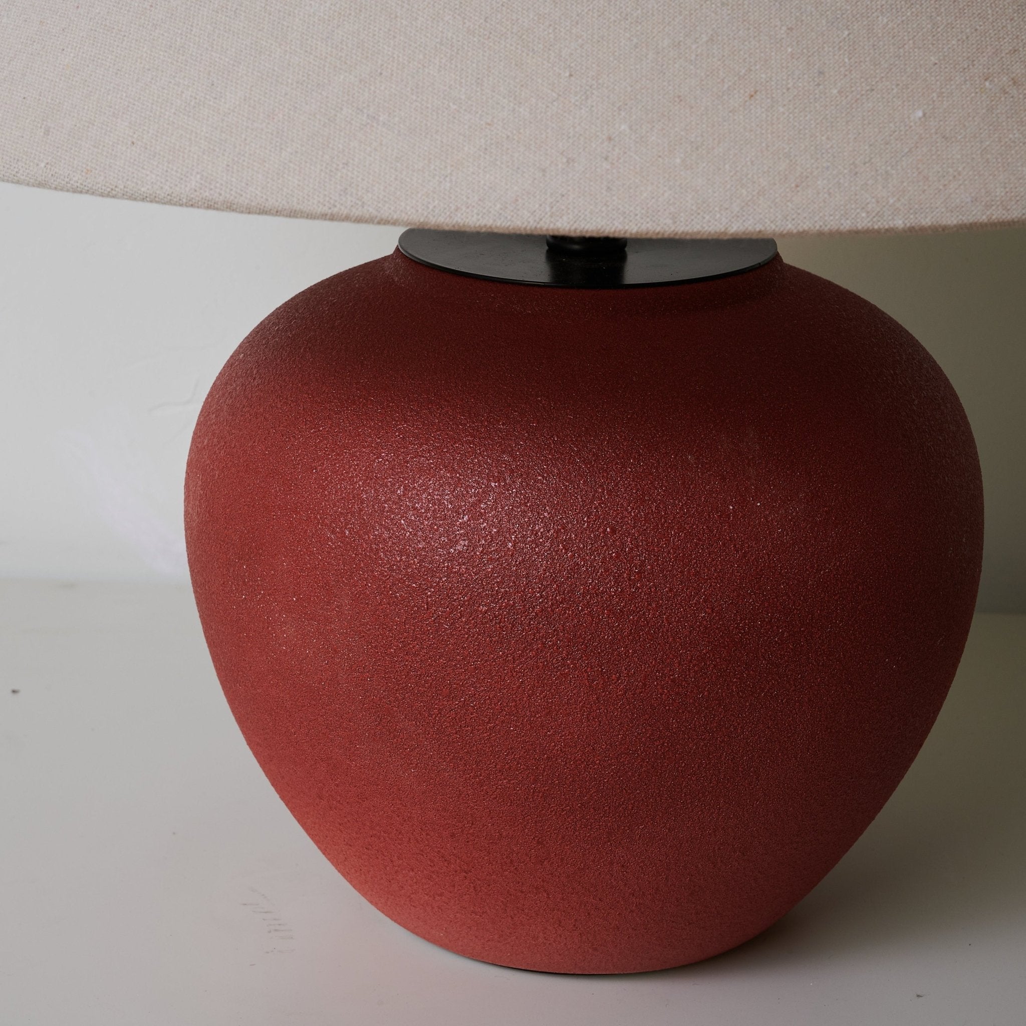 Kiara Minimalist Ceramics Table Lamp