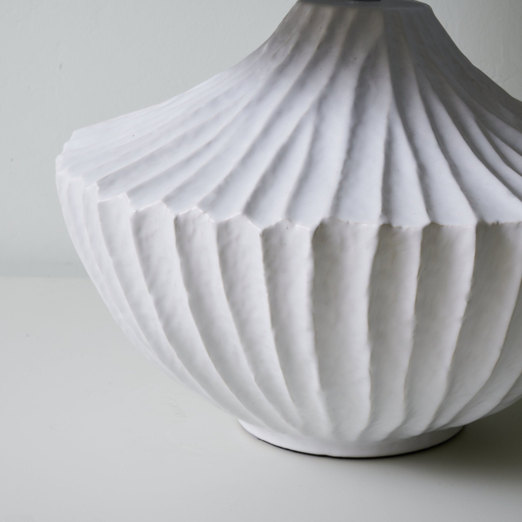 Selinelia Minimalist Table Lamp