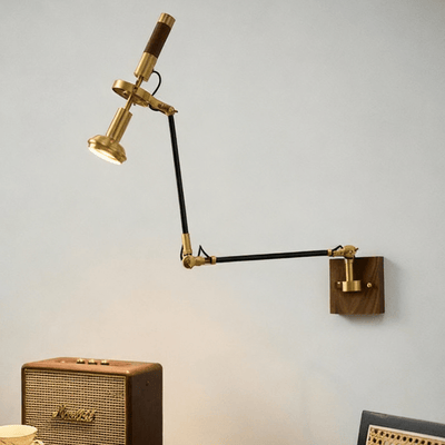Liravo Wood Wall Lamp