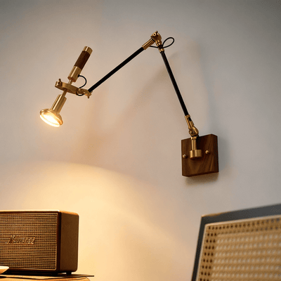 Liravo Wood Wall Lamp