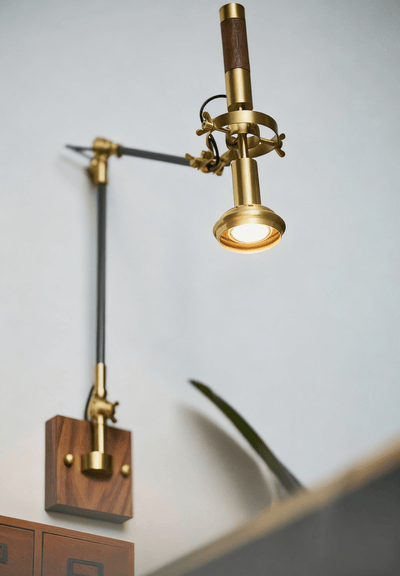 Liravo Wood Wall Lamp