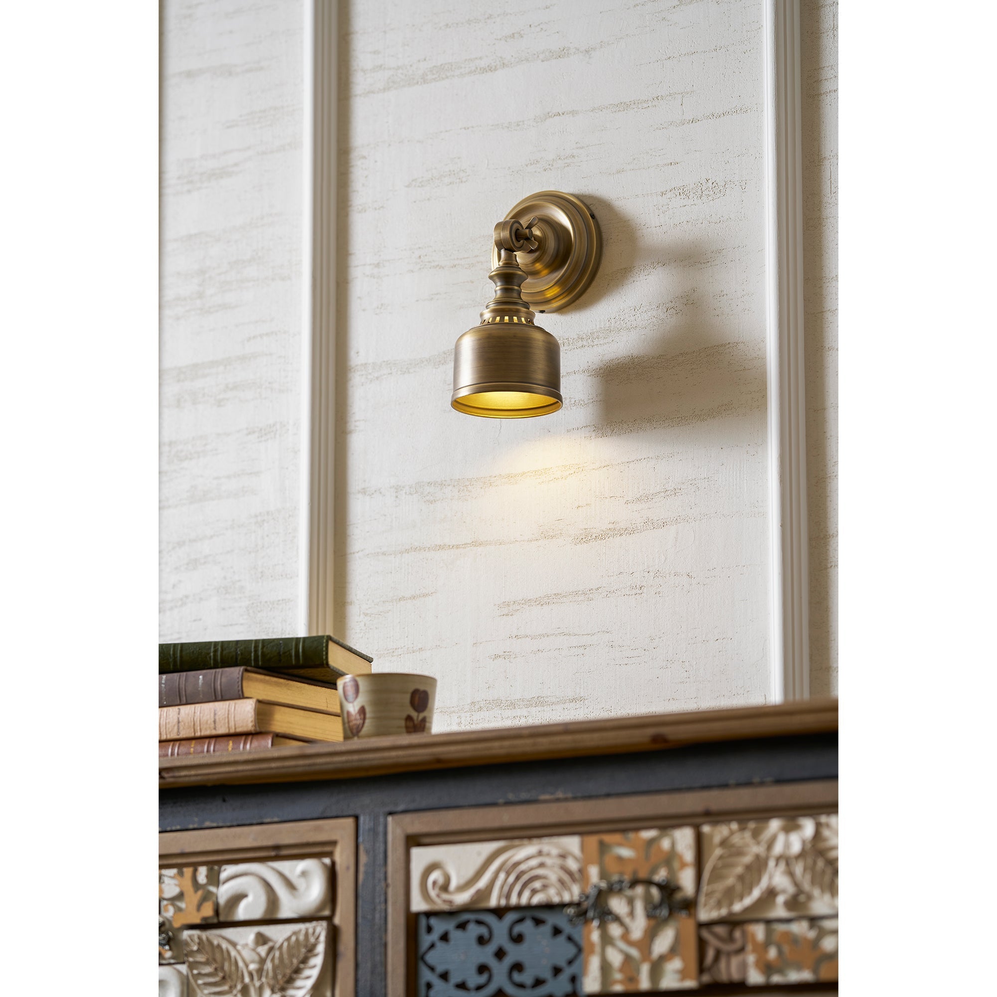 Graham Wall Lamp