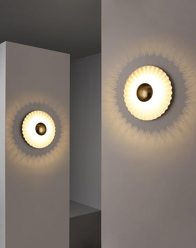 Arlorila Resin Wall Light