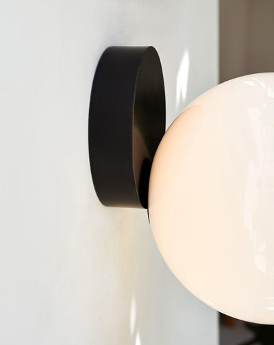 Vivinia Modern Minimalist Wall Lamp