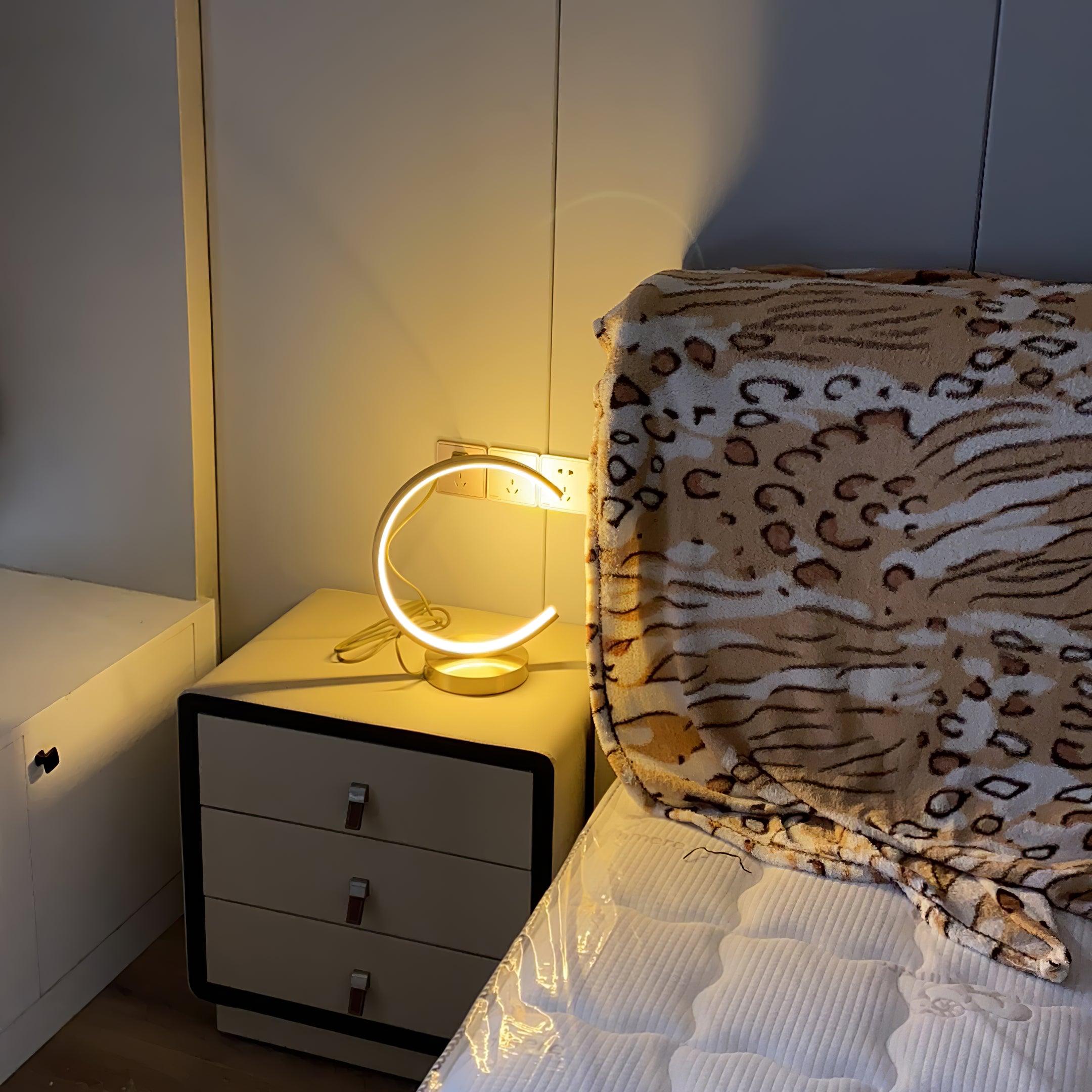 Cirra Elegan Brass Table Lamp