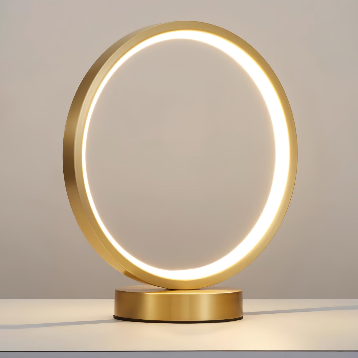Cirra Elegan Brass Table Lamp
