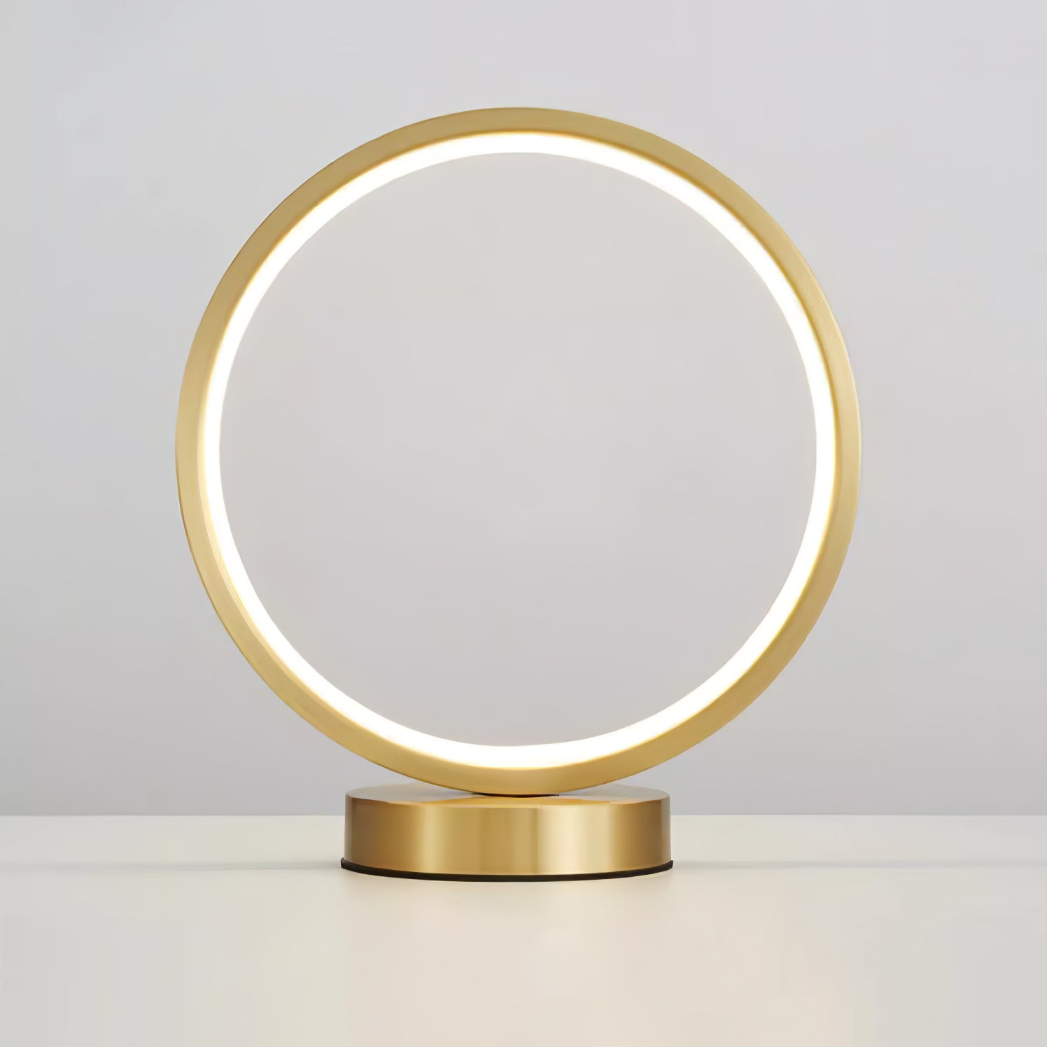 Cirra Elegan Brass Table Lamp
