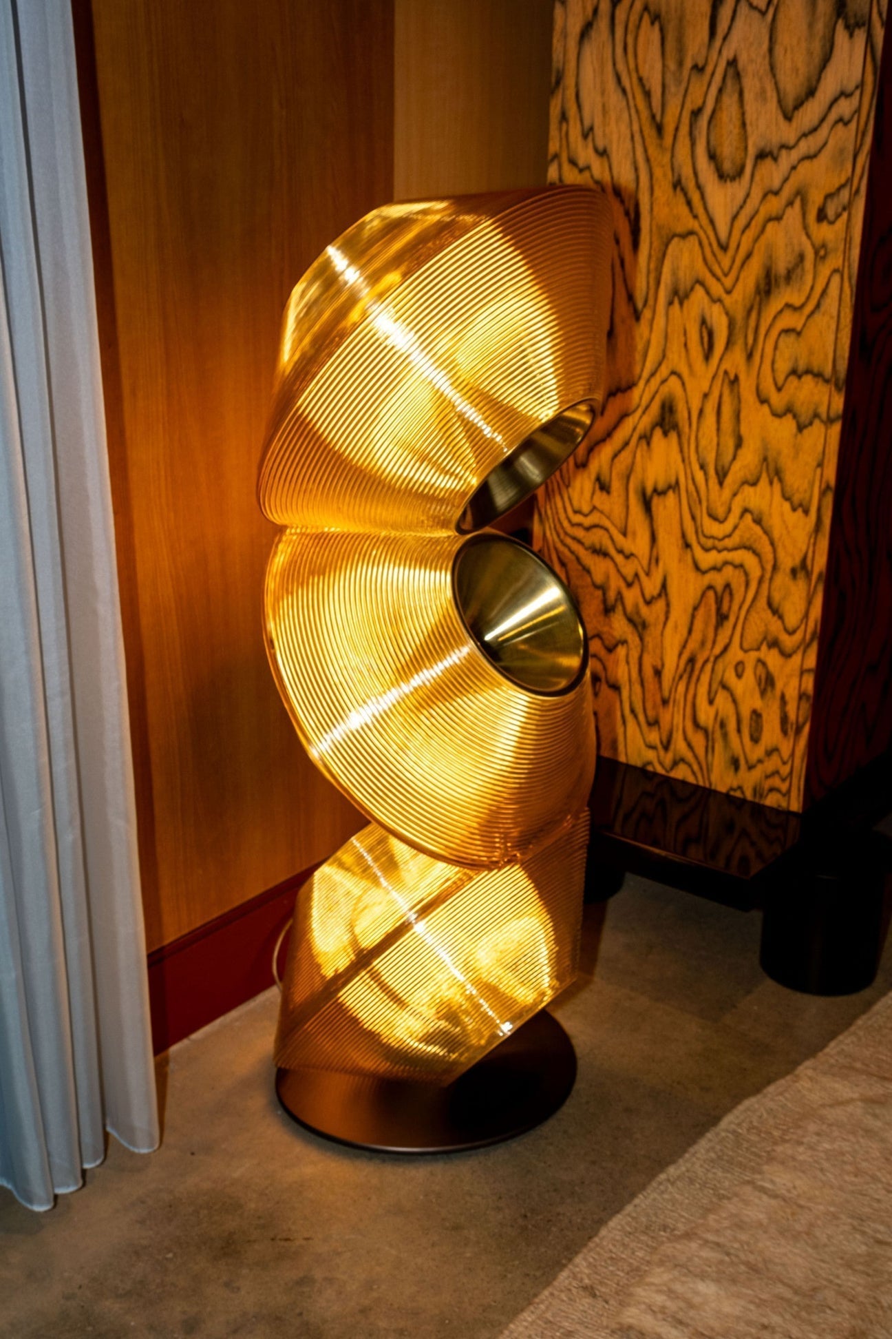 Caluena Lumen Tower Floor Light