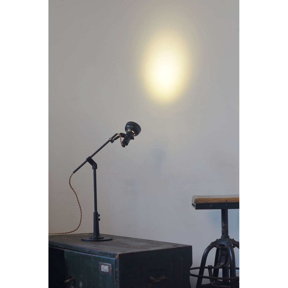 Rivuina Table Lamp