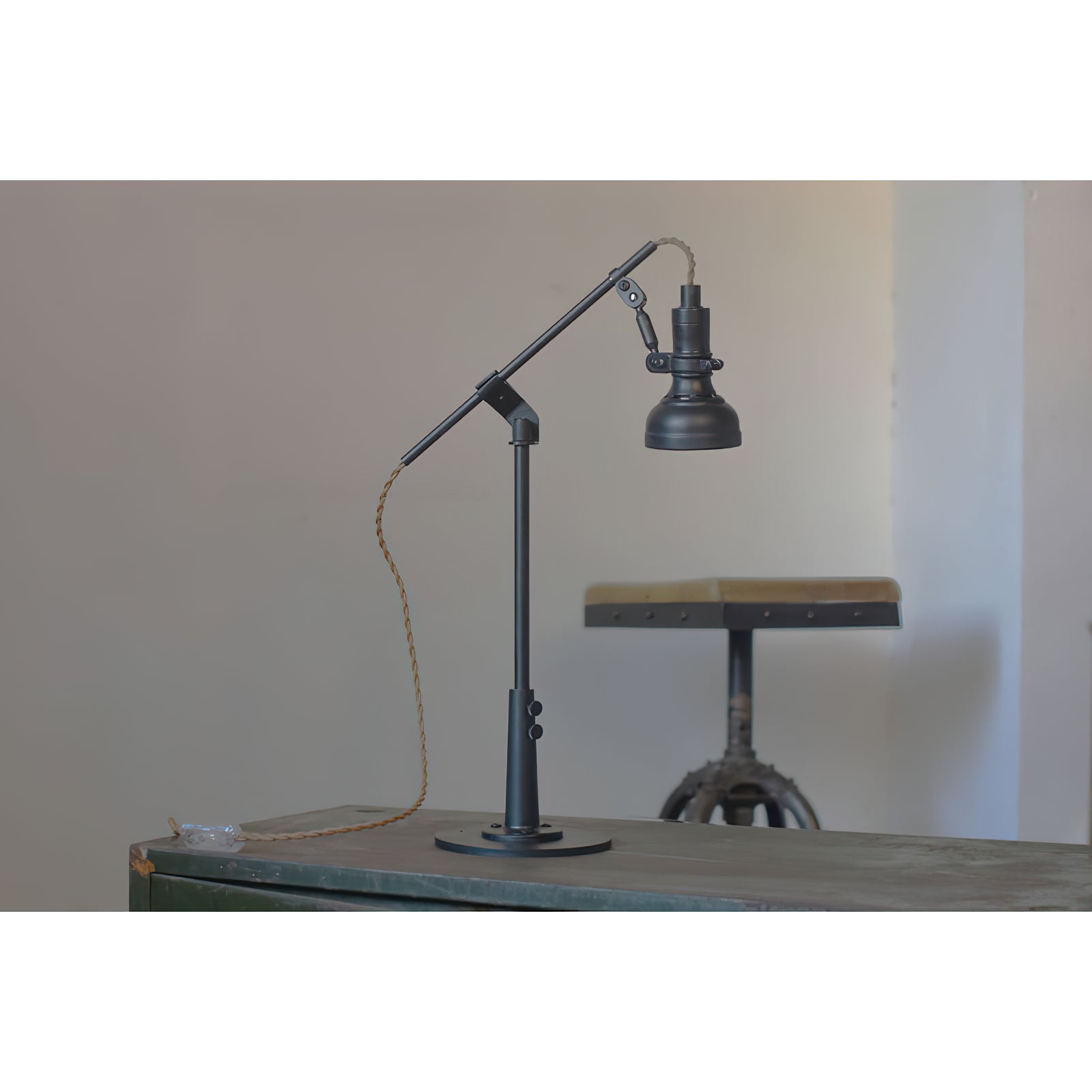 Rivuina Table Lamp