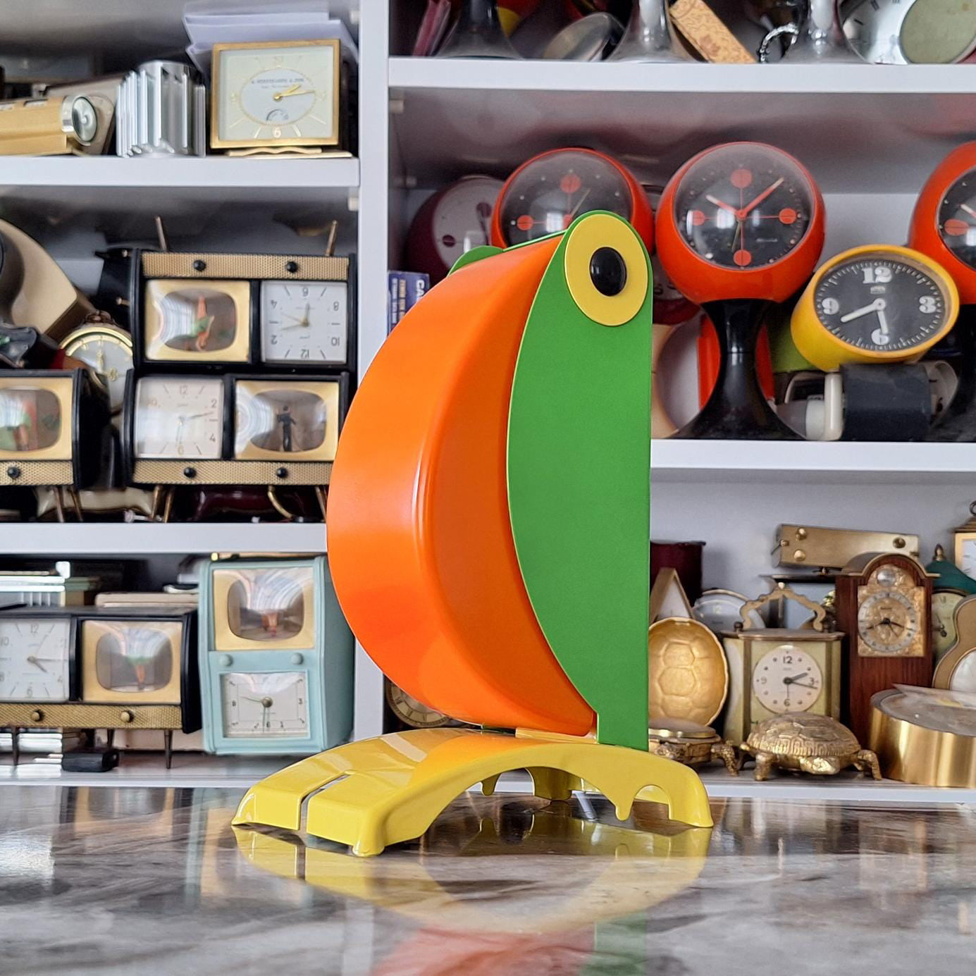 Viraeniella Table Lamp (Built-in Battery)