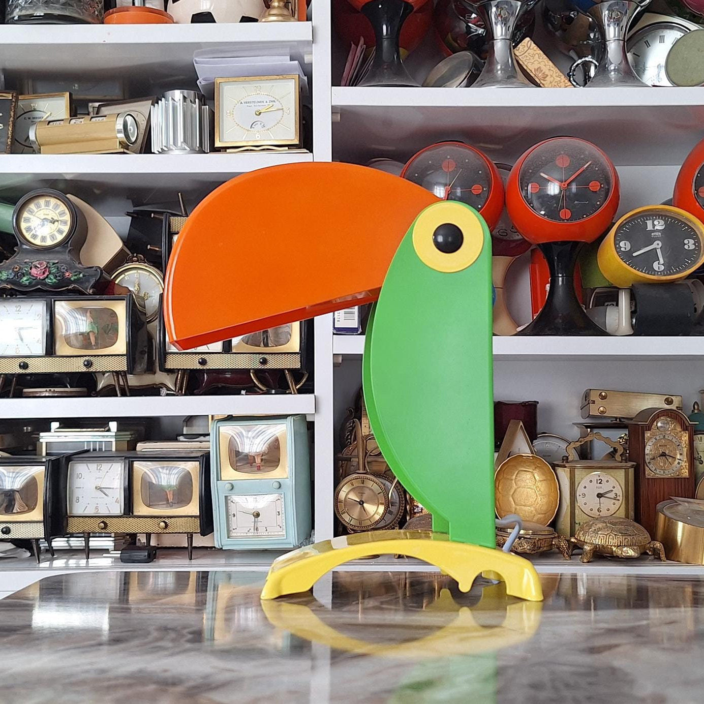 Viraeniella Table Lamp (Built-in Battery)