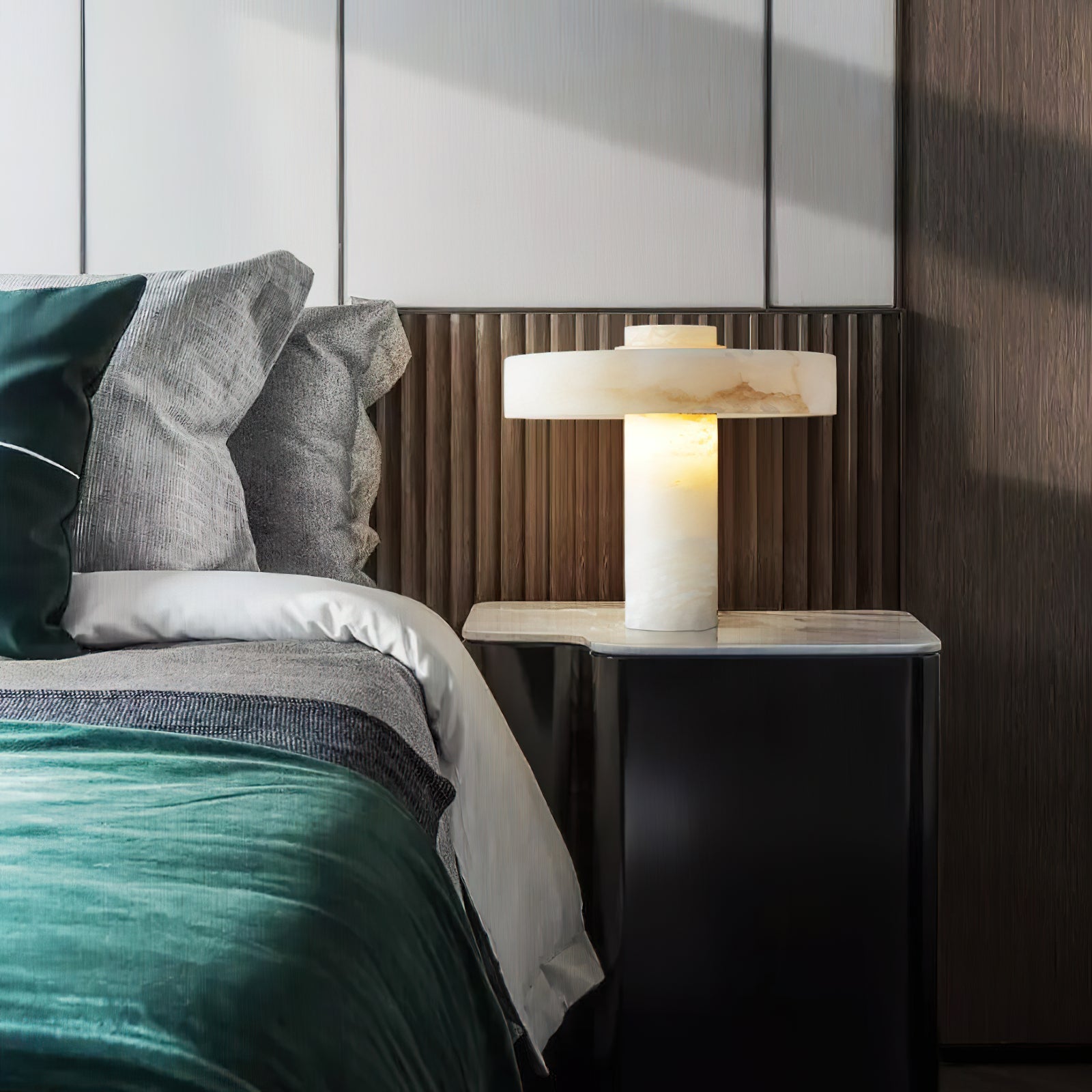Soreraya Table Lamp