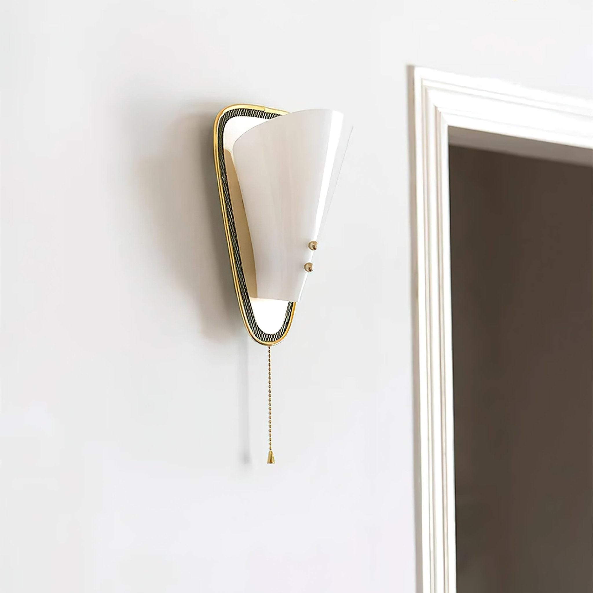Auremont Triangular Wall Lamp
