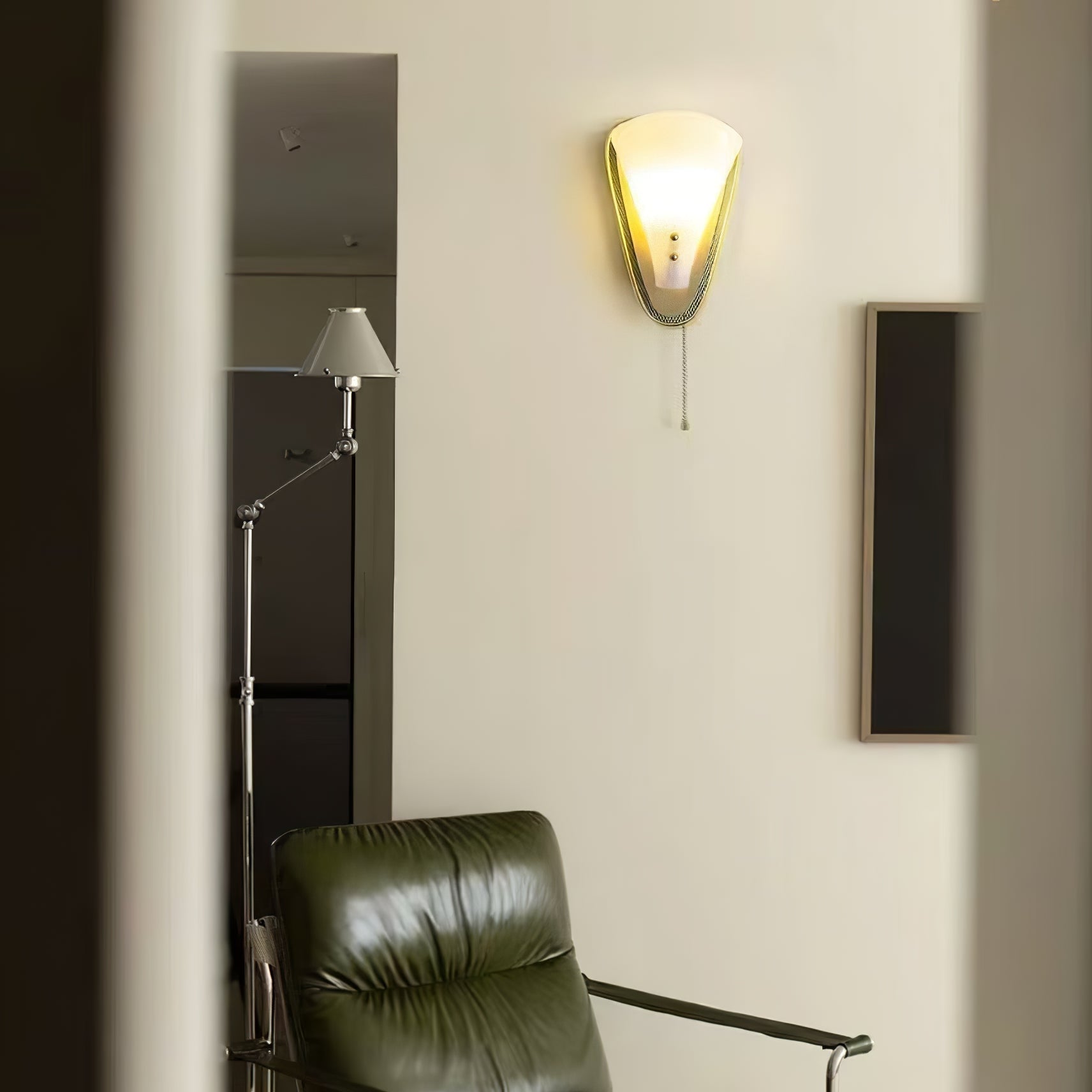 Auremont Triangular Wall Lamp