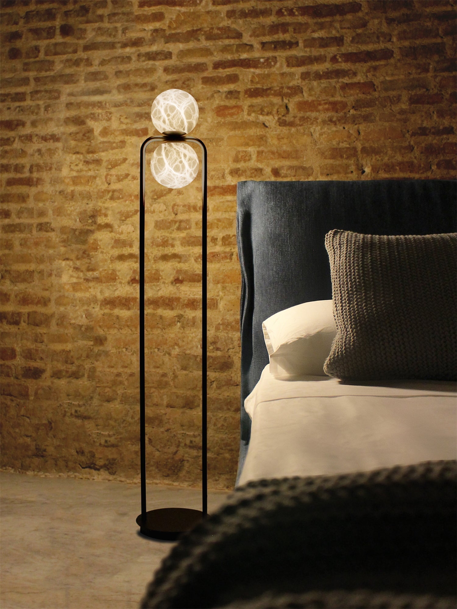 Cirenaine Floor Lamp