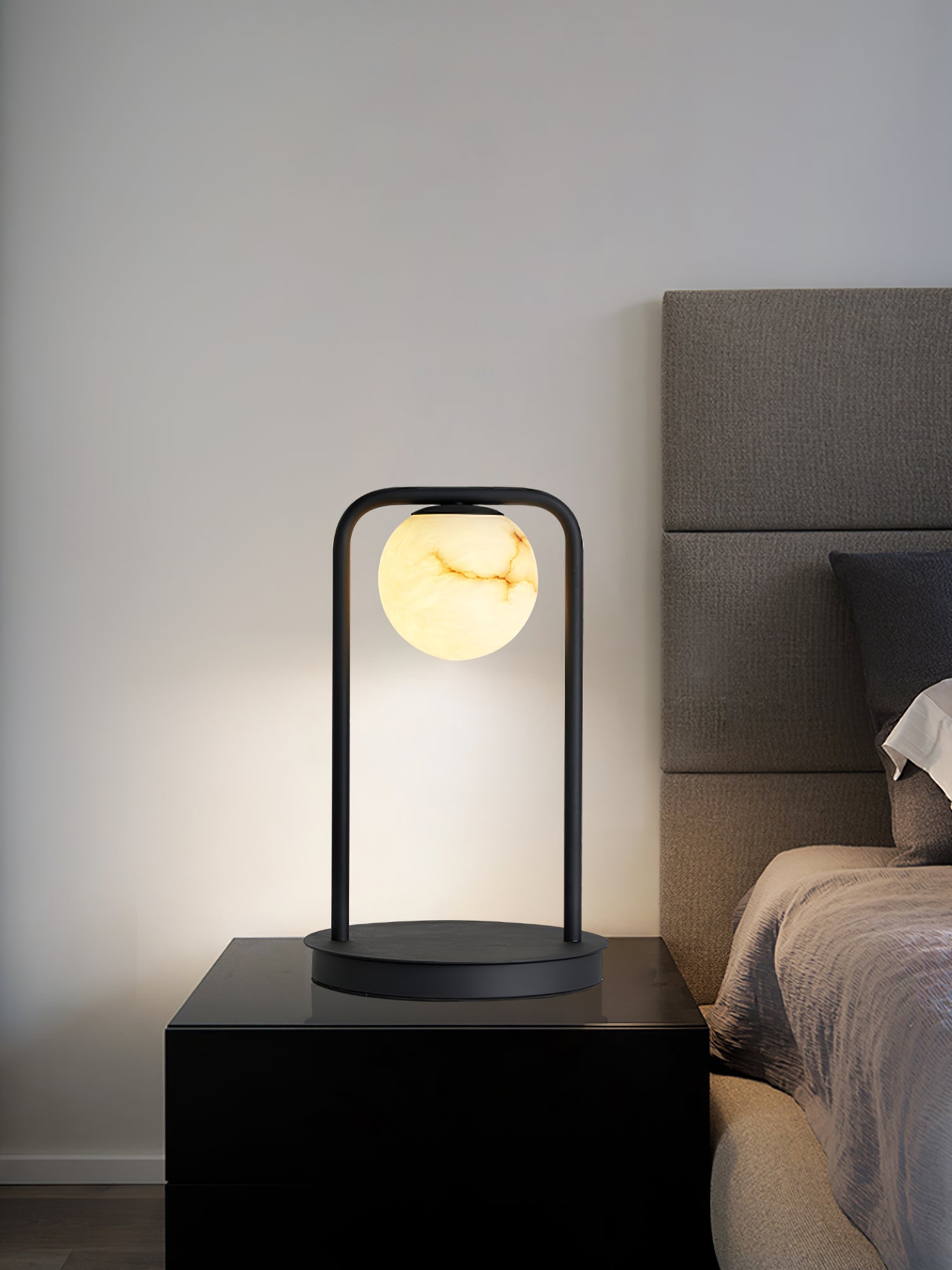 Virainaya Table Lamp