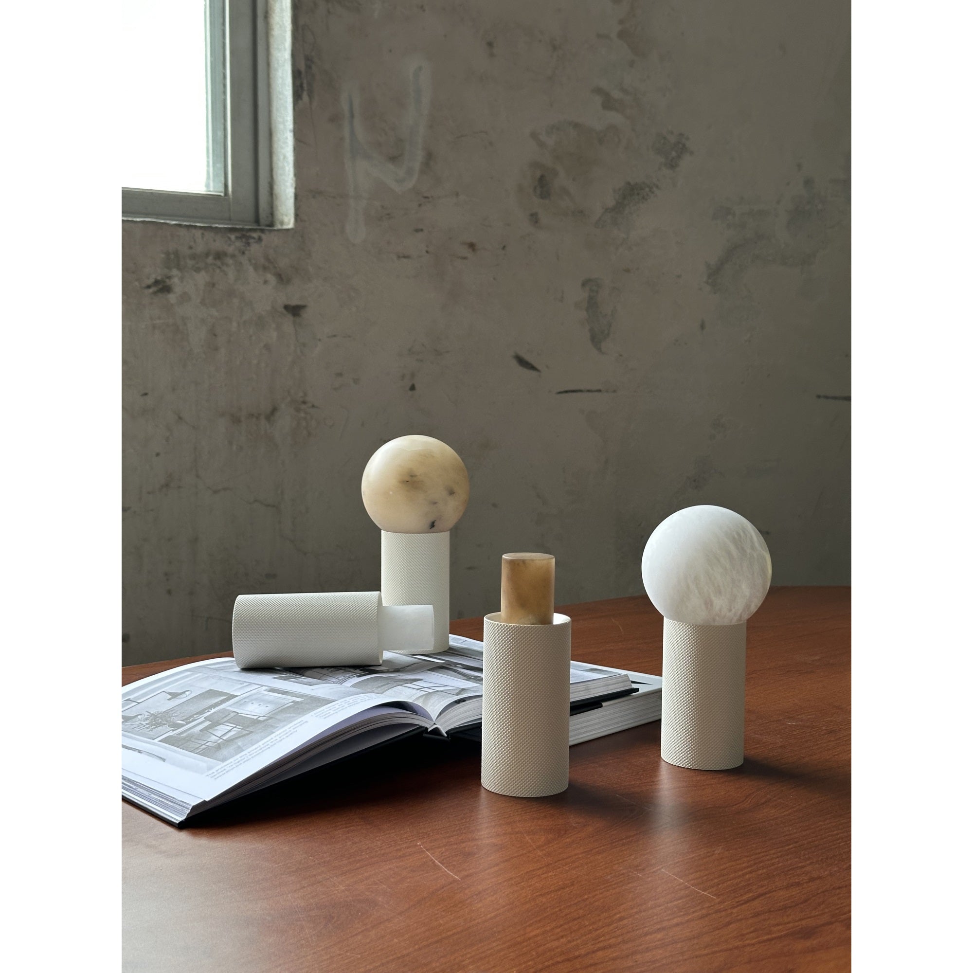 Elaorine Table Lamp (Built-in Battery)