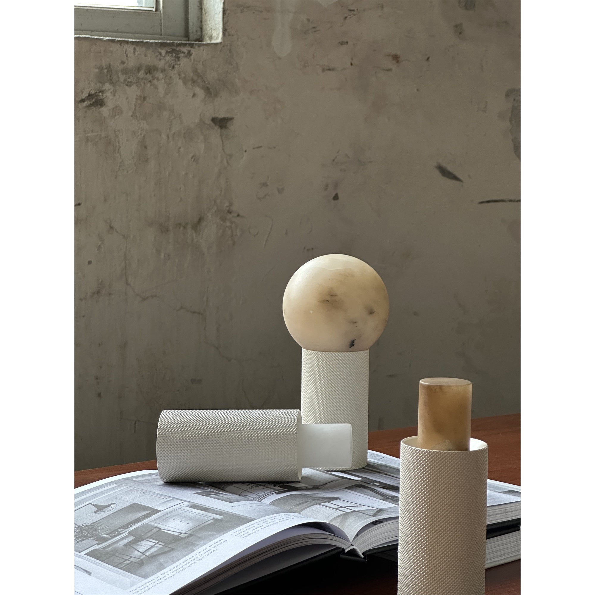 Elaorine Table Lamp (Built-in Battery)