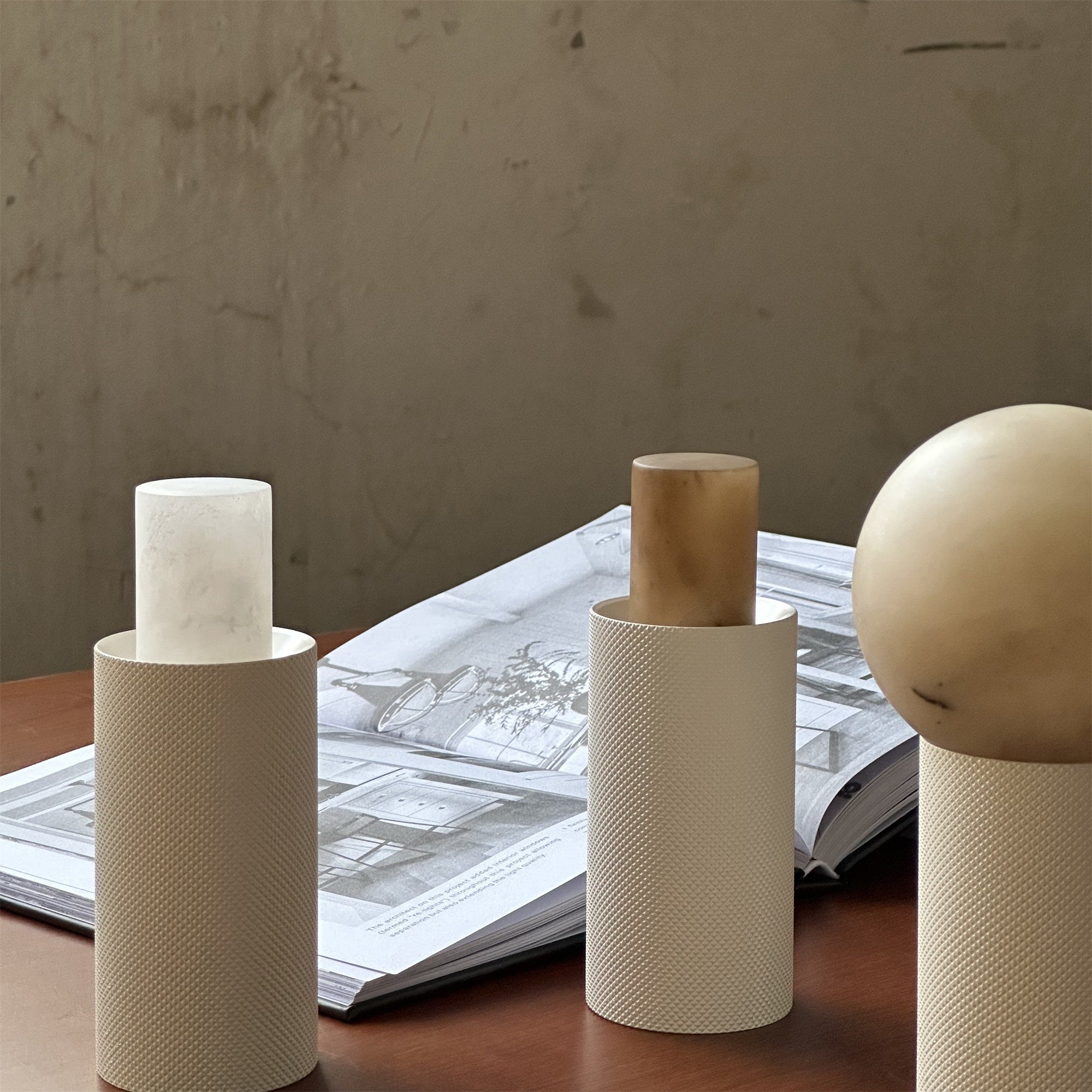 Elaorine Table Lamp (Built-in Battery)