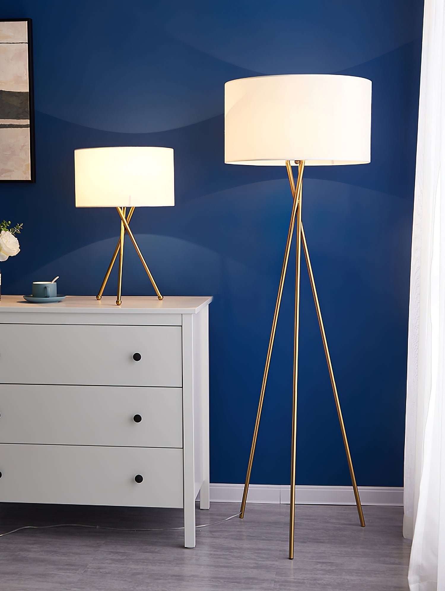 Zander Minimalist Fabric Floor Lamp