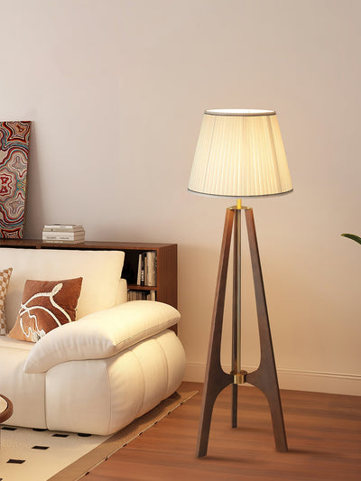 Halvyn Tripod Floor Lamp