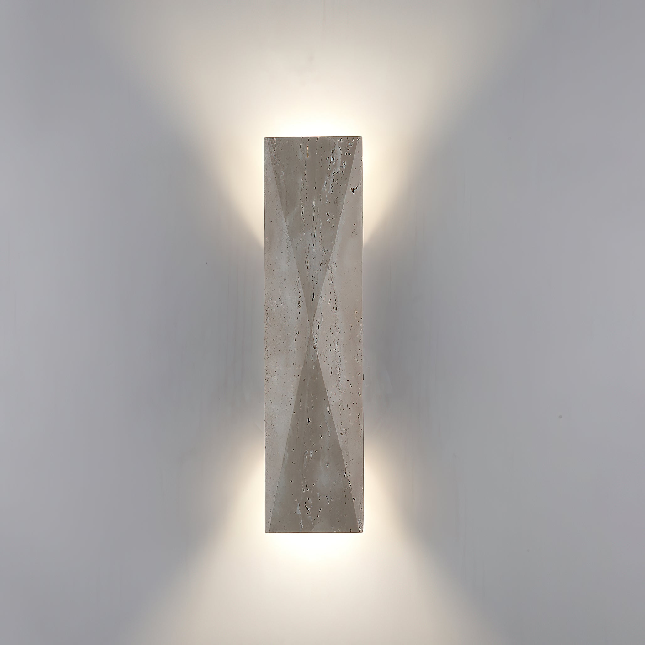 Taveenne Travertine Wall Lamp