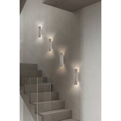 Taveenne Travertine Wall Lamp