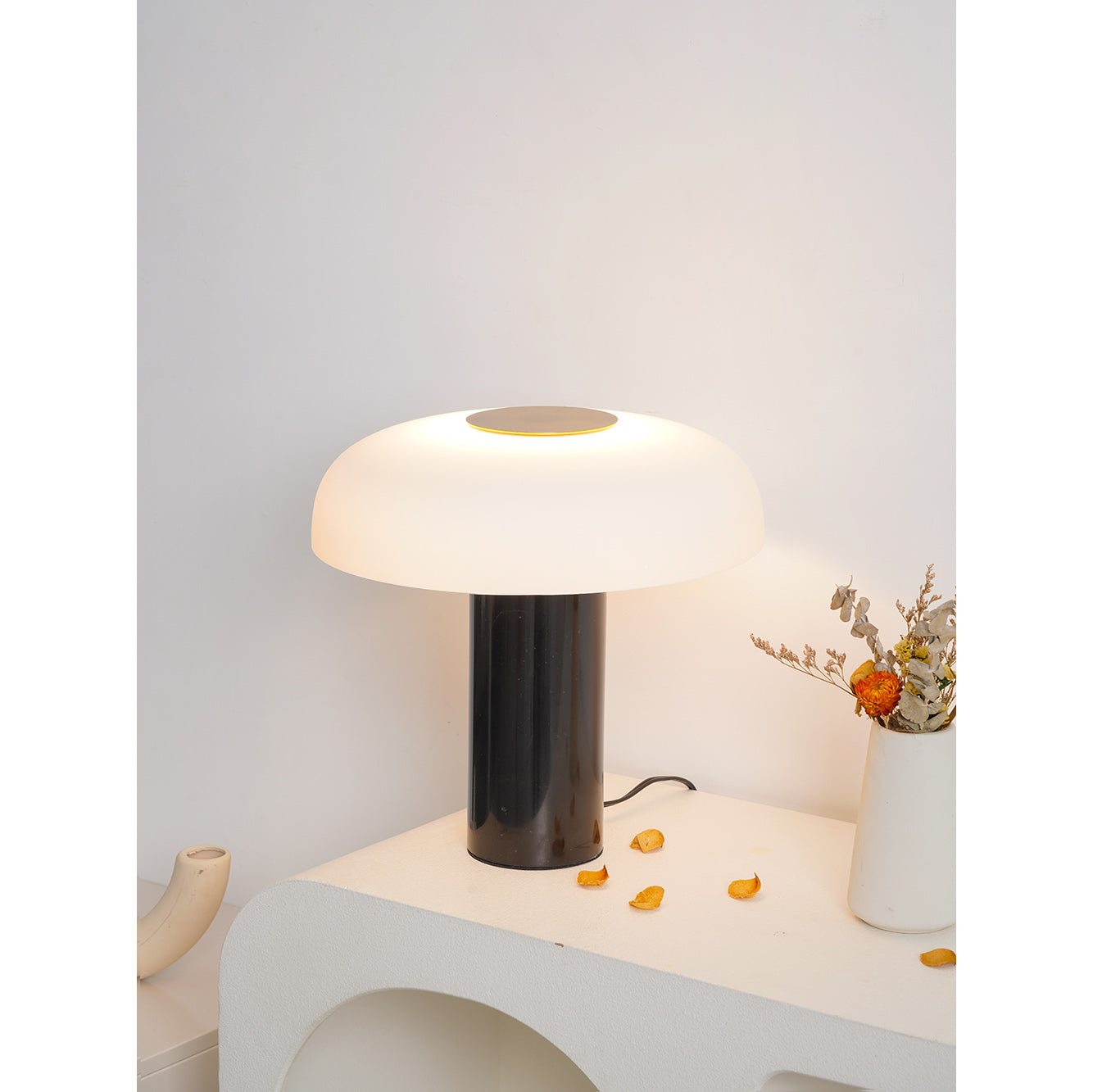 Renarelia Table Lamp