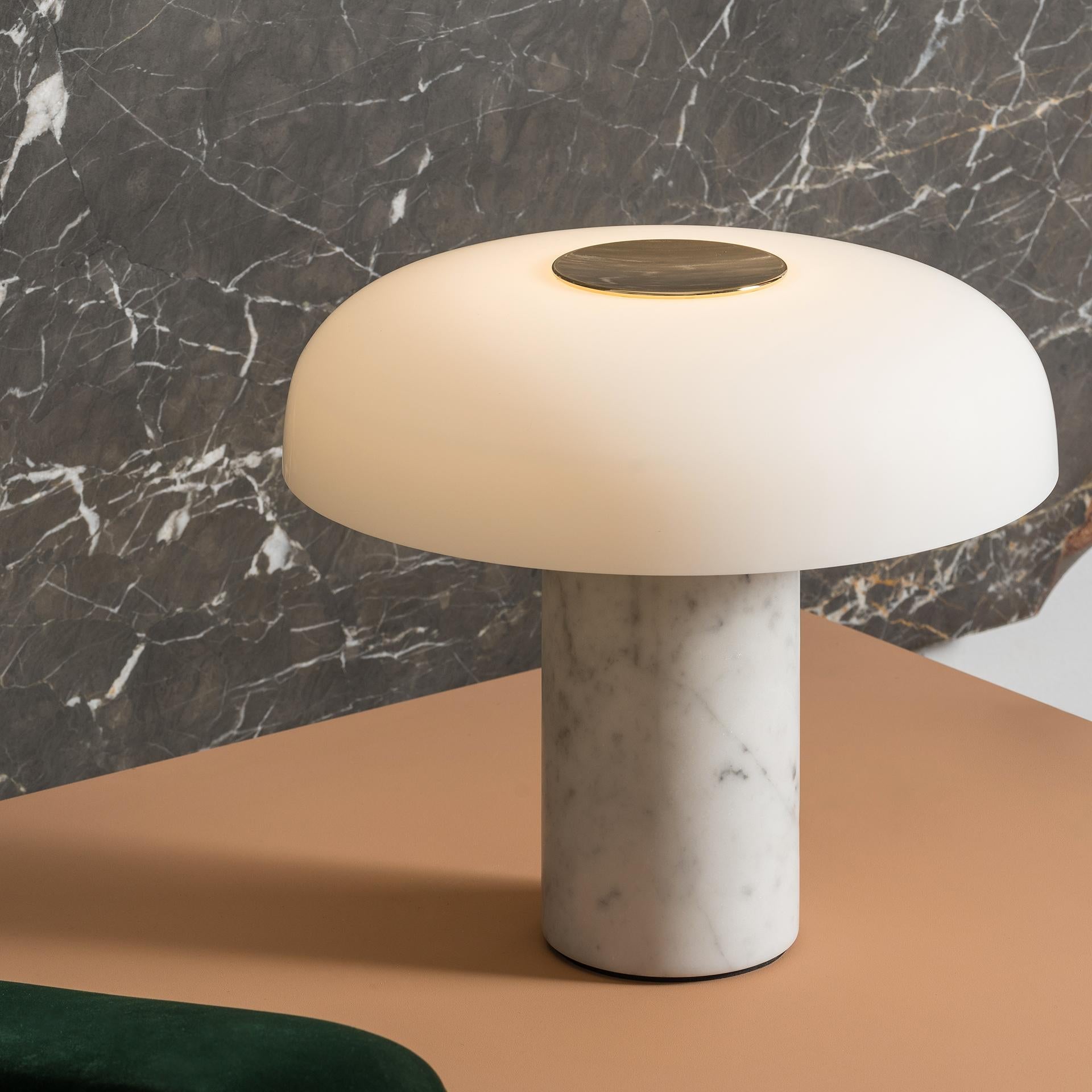Renarelia Table Lamp