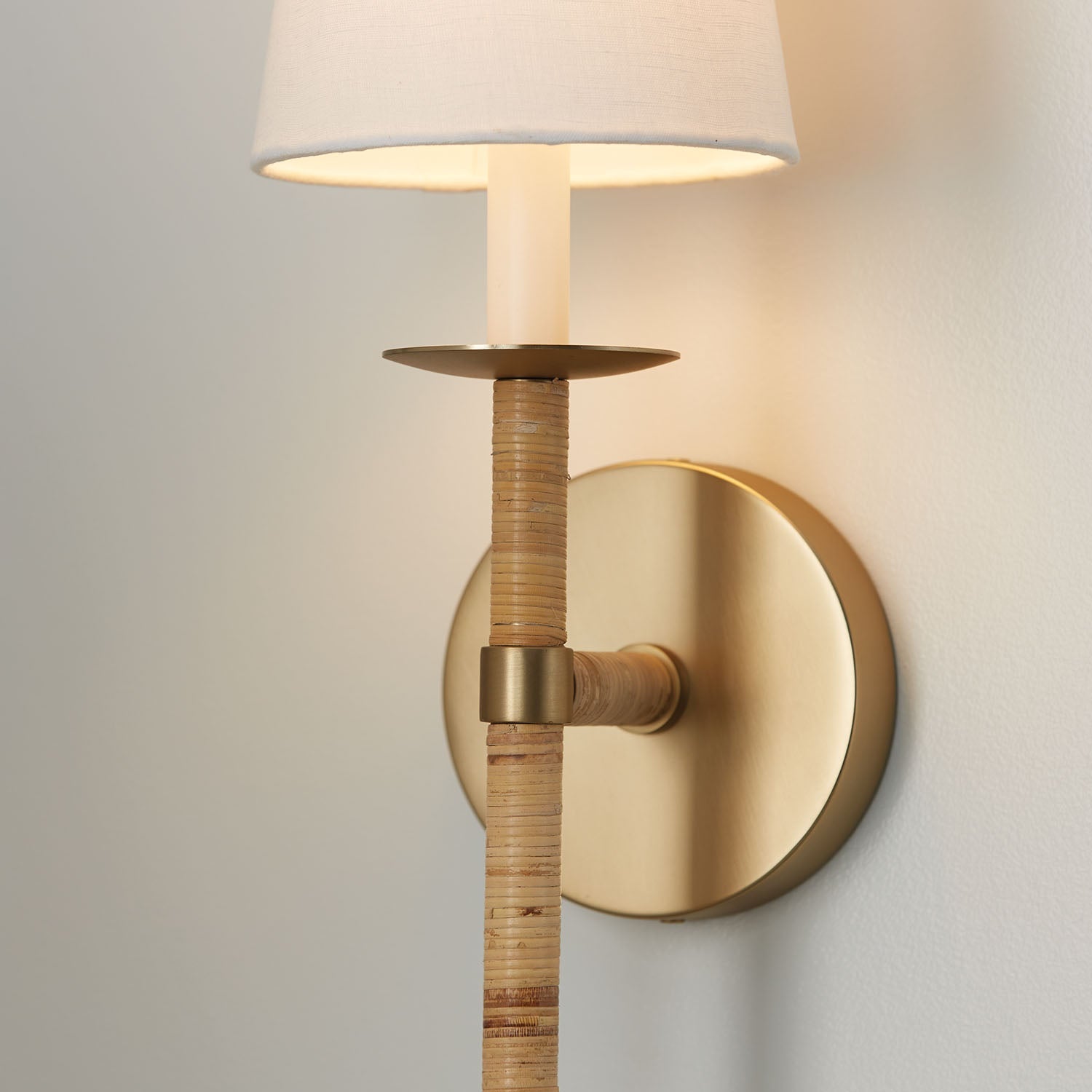 Aveninielle Wall Lamp