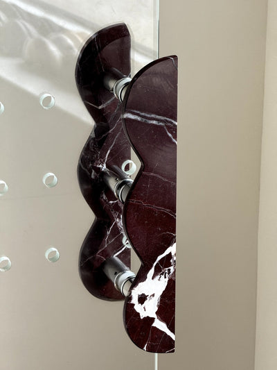Marisyn Twin-Curve Pull Handle