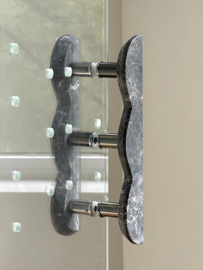 Marisyn Twin-Curve Pull Handle