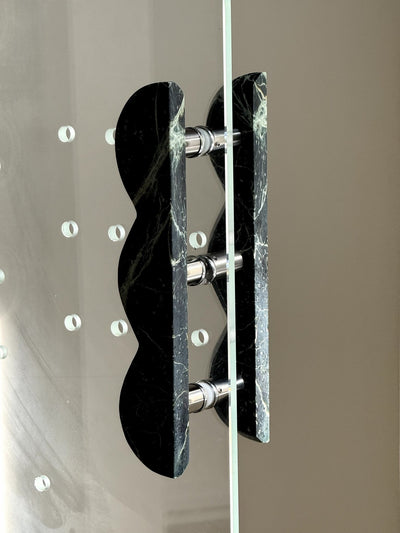 Marisyn Twin-Curve Pull Handle