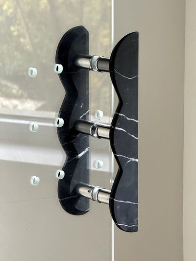 Marisyn Twin-Curve Pull Handle