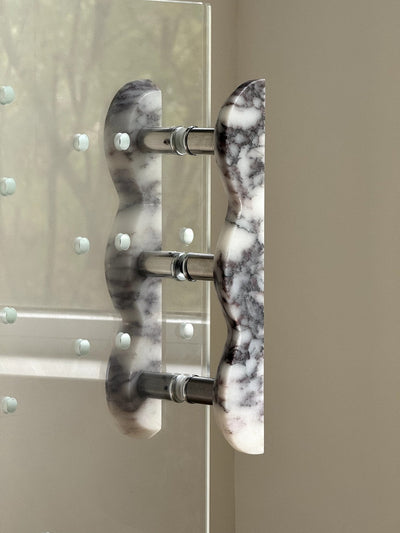 Marisyn Twin-Curve Pull Handle