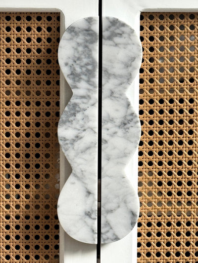 Marisyn Twin-Curve Pull Handle