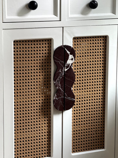 Marisyn Twin-Curve Pull Handle