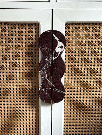 Marisyn Twin-Curve Pull Handle